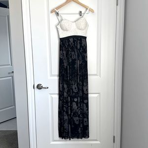 Strapless ardene flowy summer dress.